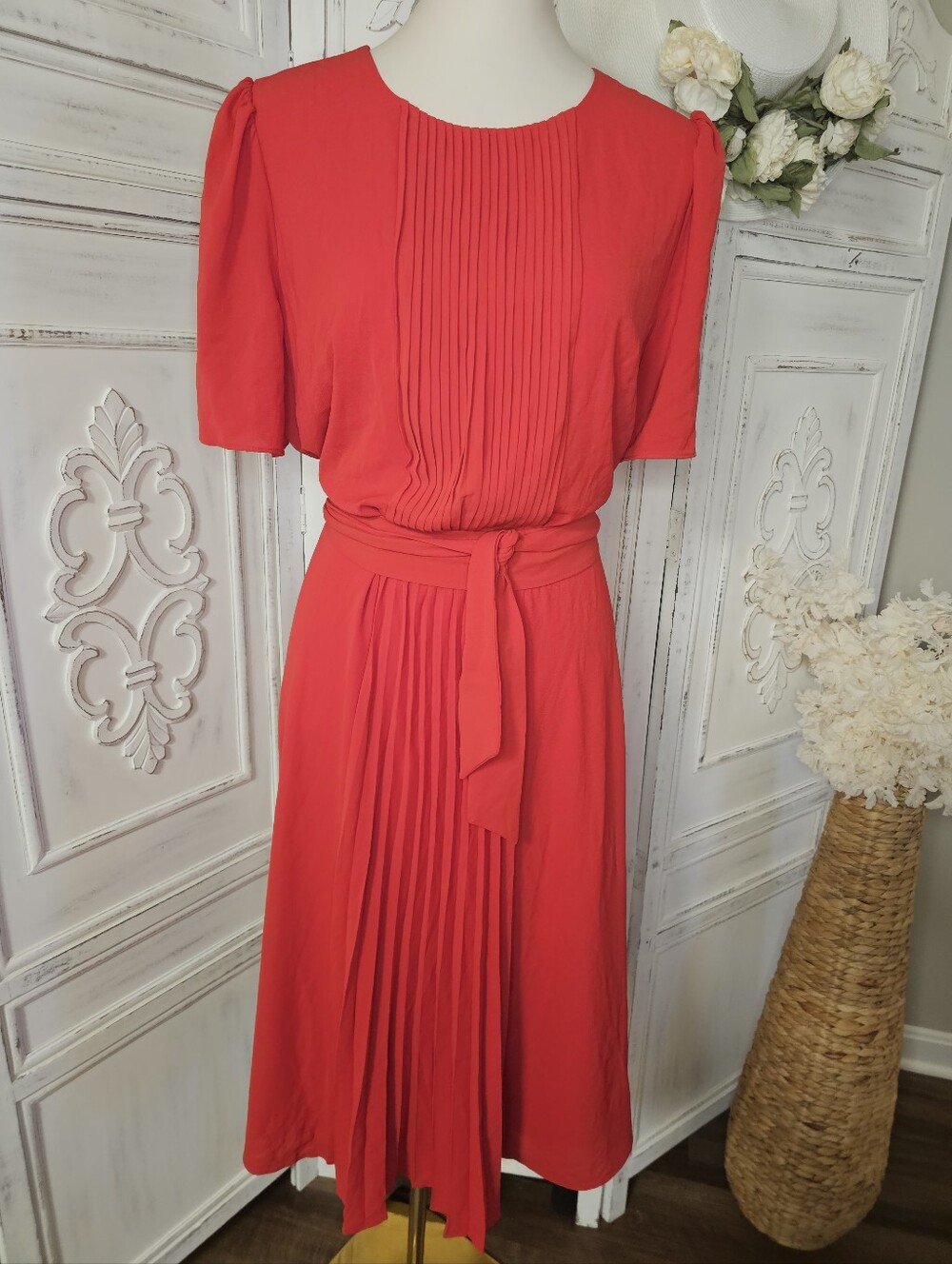 Maggy London Times Red Pleating Short Sleeve Waist Tie Midi Dress